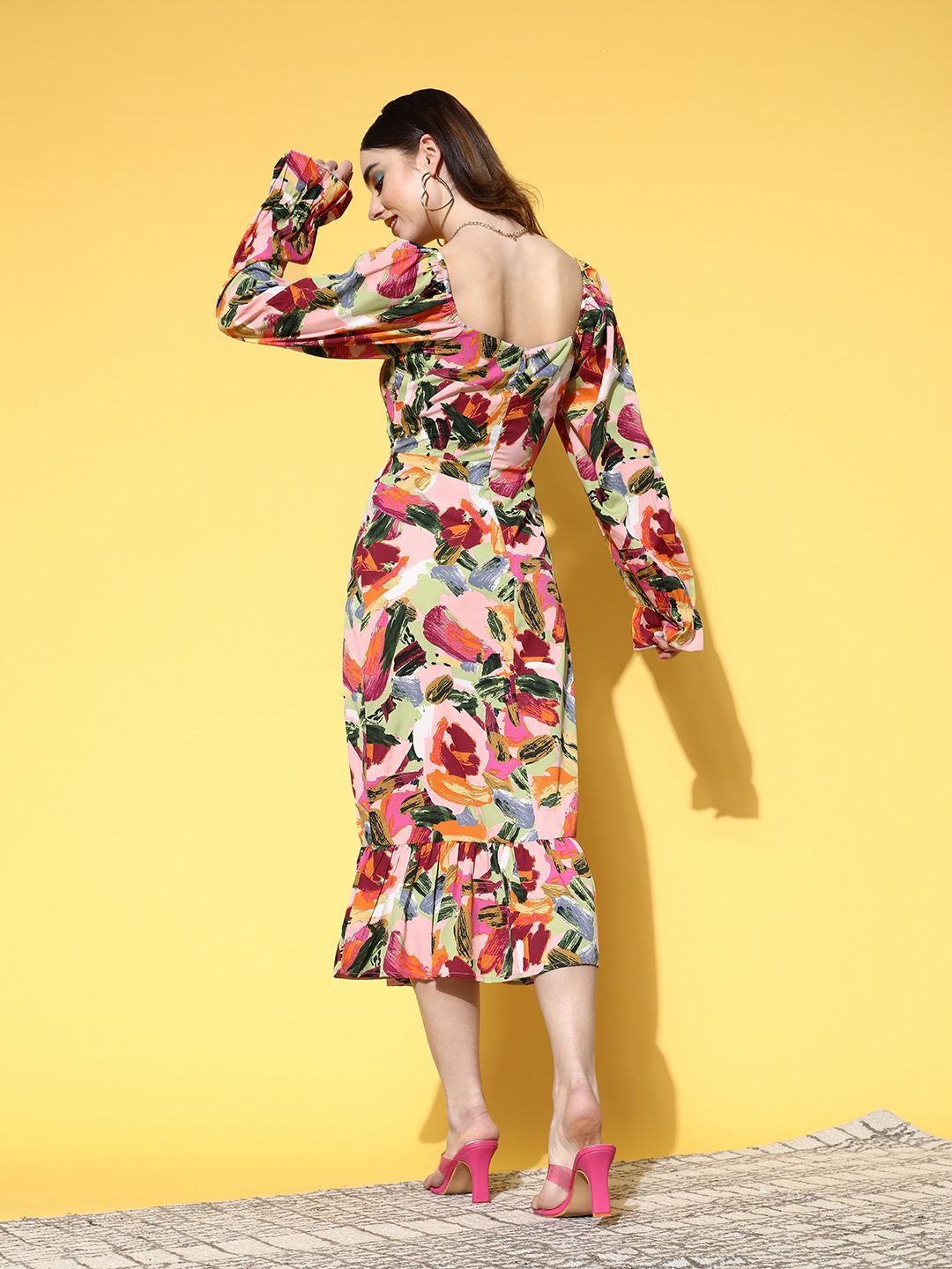 Berrylush Pink & Multicoloured Crepe Sweetheart Neck Midi Dress With Cut-Out Detail