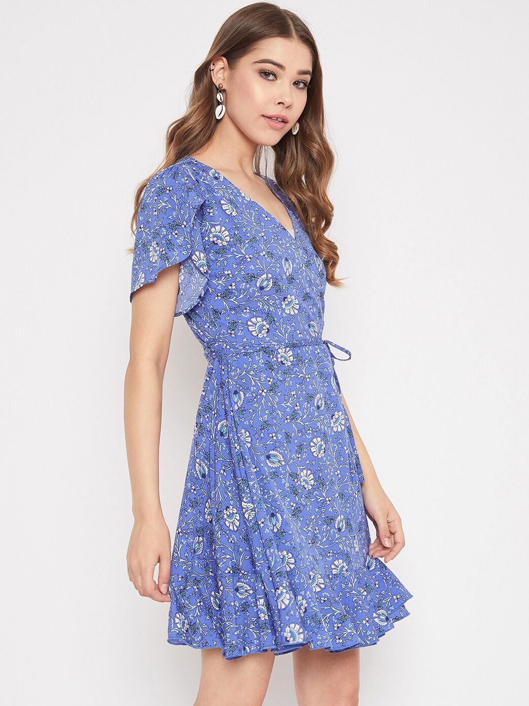 Berrylush Women Blue Printed Wrap Dress