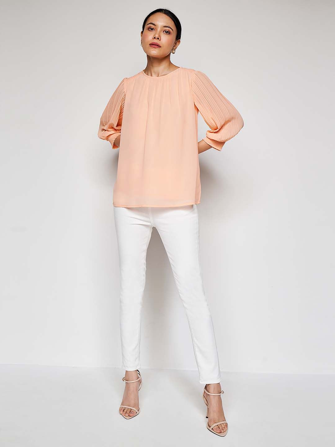 AND Puff Sleeve Top
