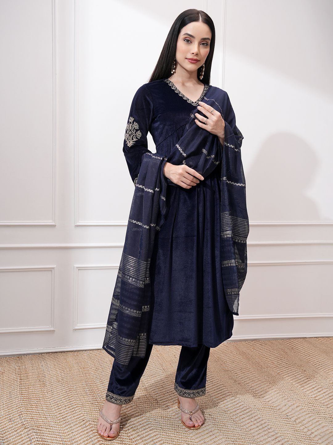 Vishudh Women Ethnic Motifs Embroidered Regular Kurta with Trousers & With Dupatta