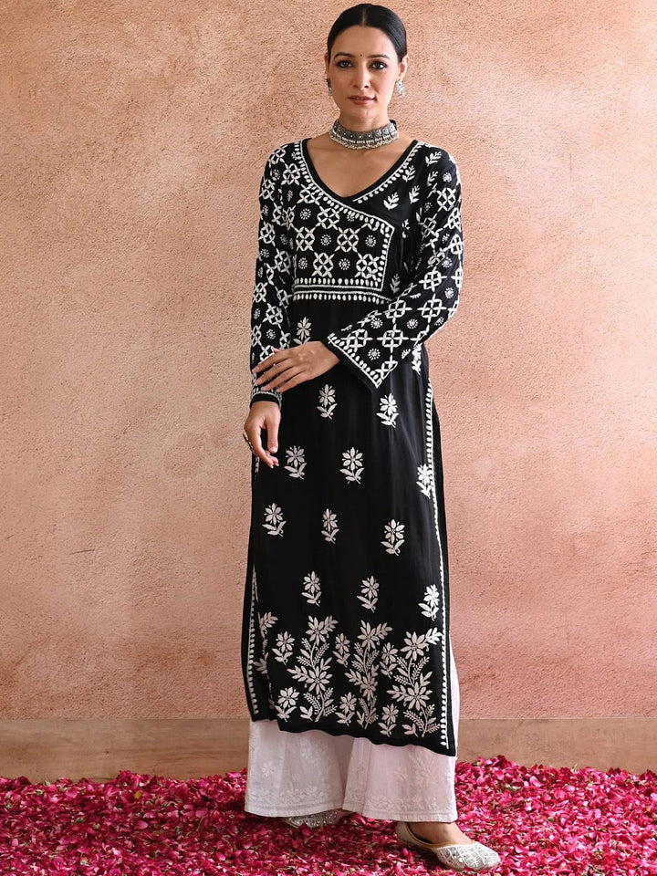 Rumah Wanita Chikankari Kurta Bersulam Chikankari Modal Hitam