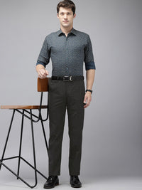 Park Avenue Men Checked Formal Trousers