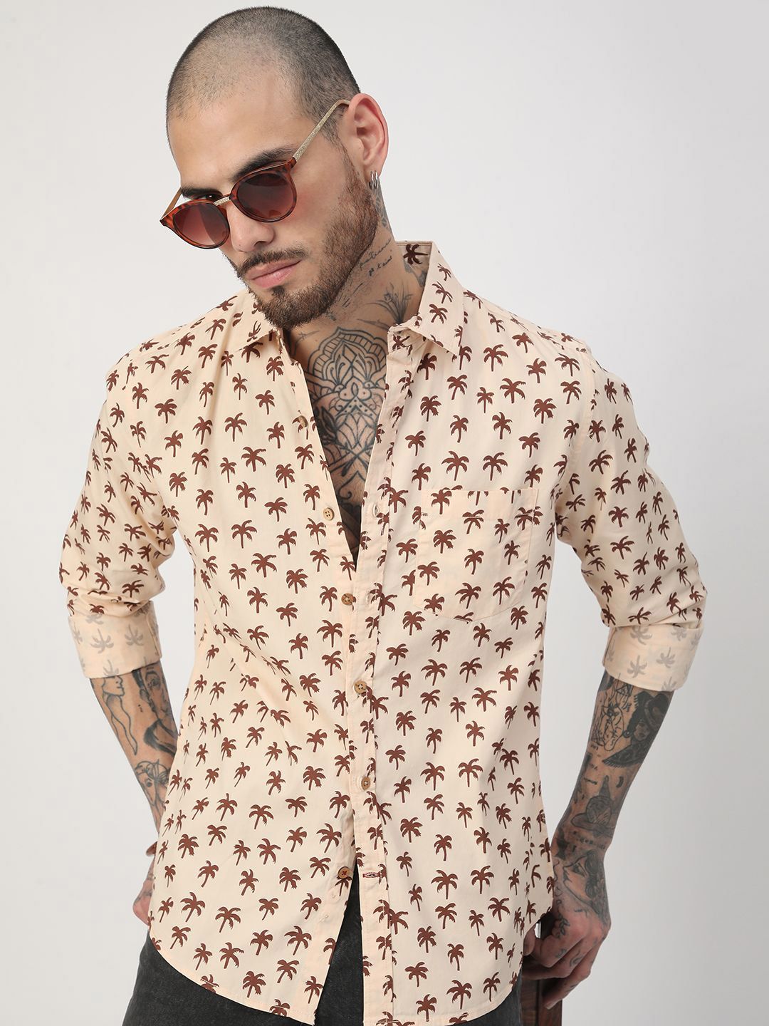 VASTRADO Men Classic Fit Spread Collar Floral Printed Cotton Casual Shirt