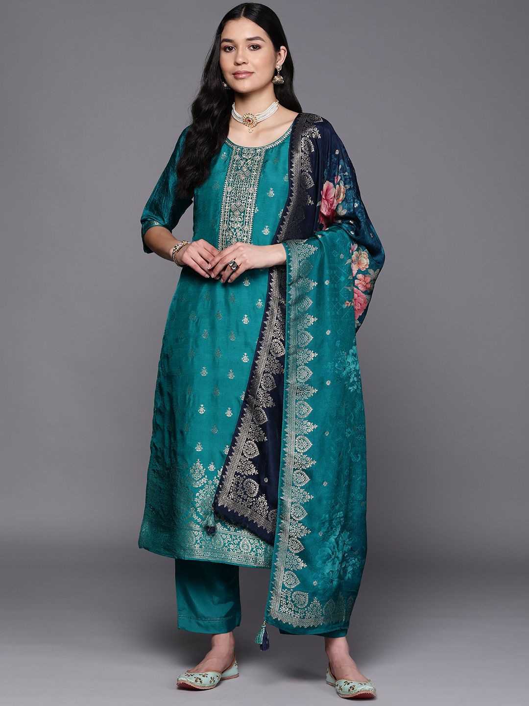 Libas Women Green Floral Pure Silk Kurta with Trousers & With Dupatta