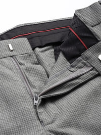 Park Avenue Men Checked Formal Trousers
