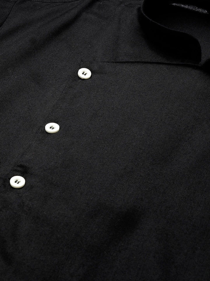 SOJANYA Lelaki Hitam Solid Angrakha Asymmetric Straight Kurta