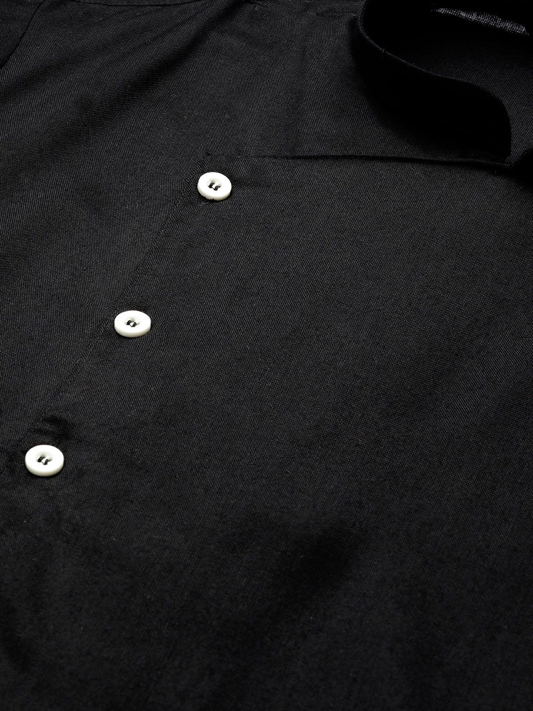 SOJANYA Lelaki Hitam Solid Angrakha Asymmetric Straight Kurta
