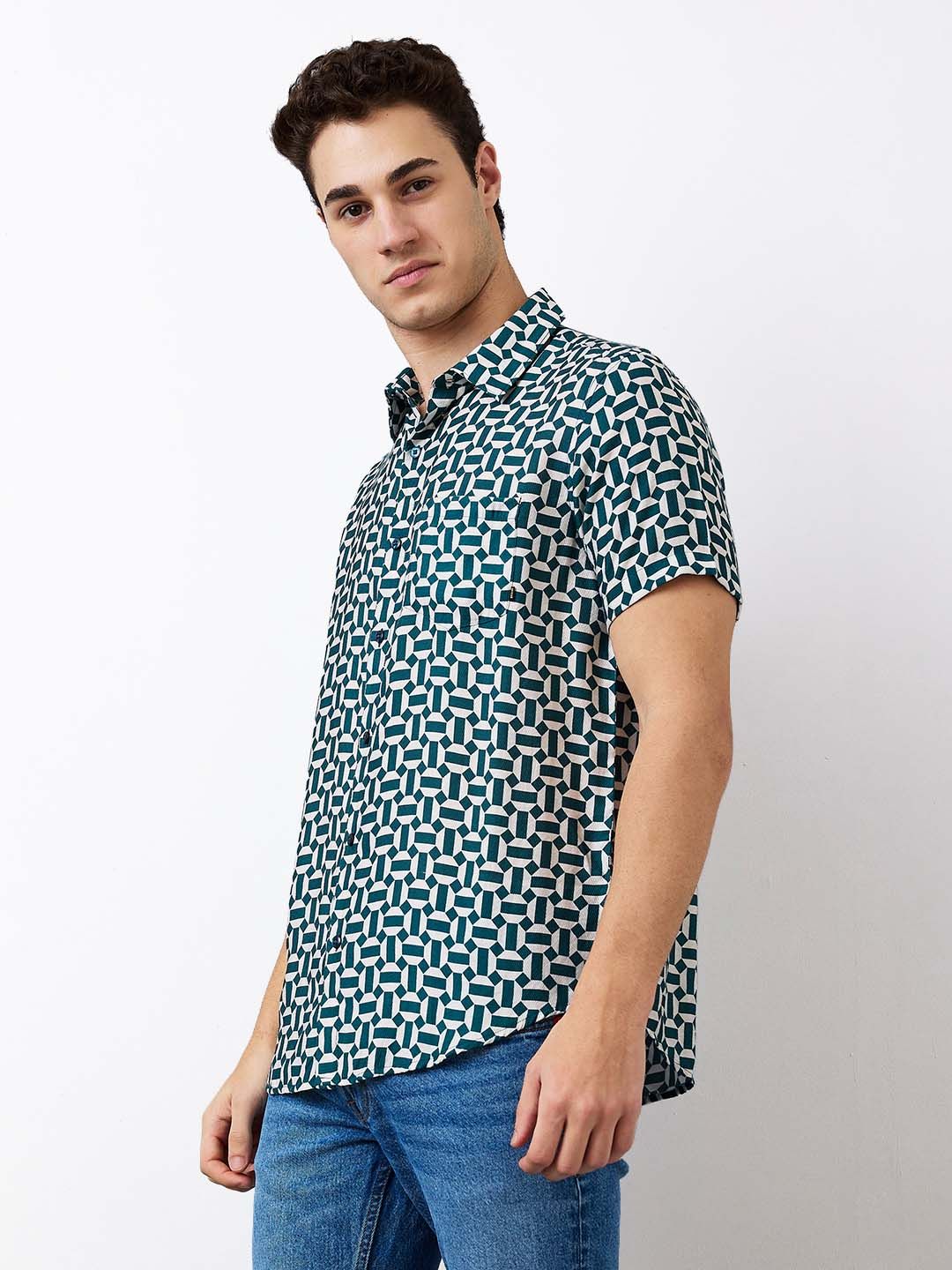 SPYKAR Men Spread Collar Geometric Printed Casual Shirt