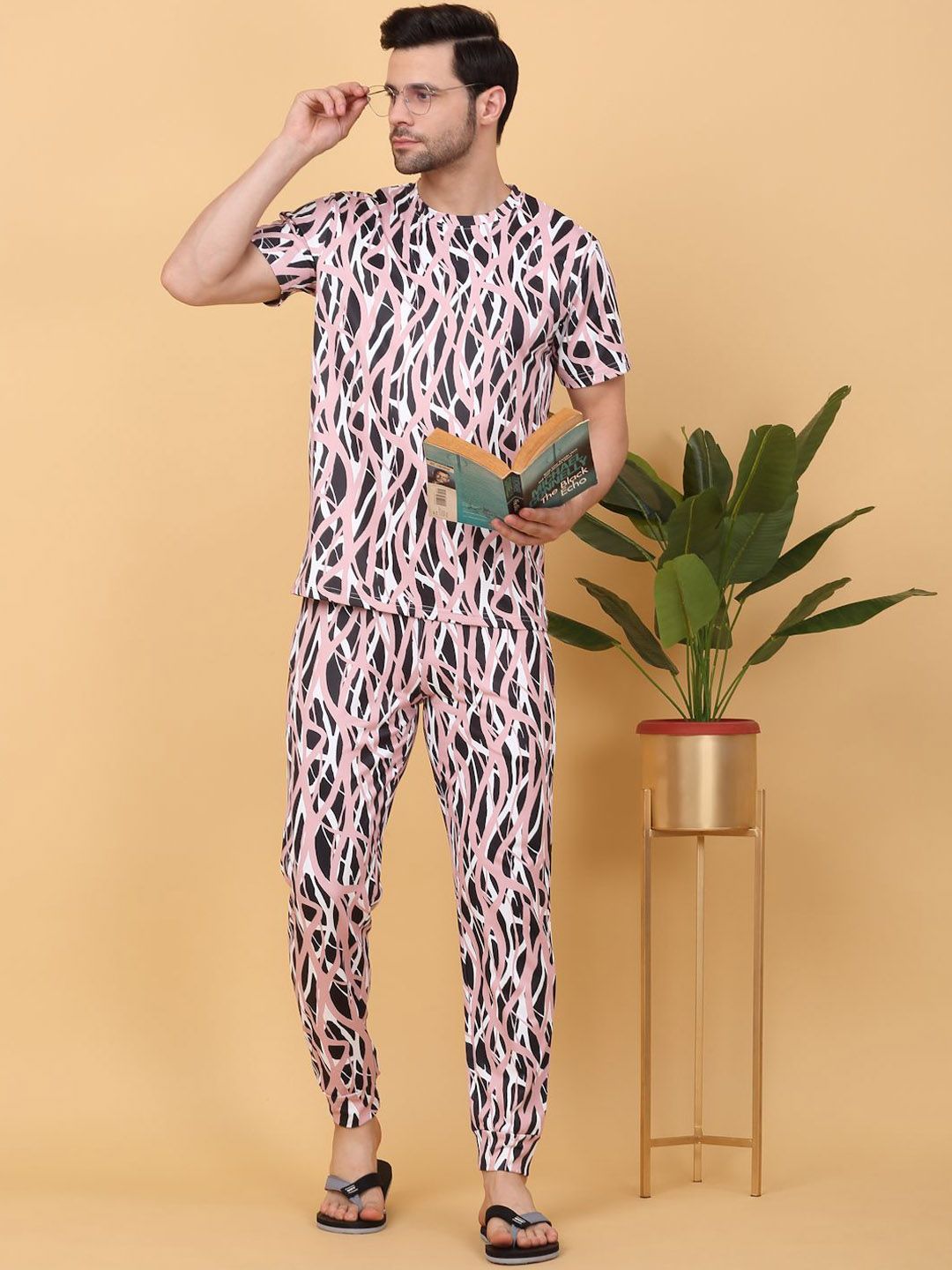 Sweet Dreams Pink & White Abstract Printed Round Neck Night suit