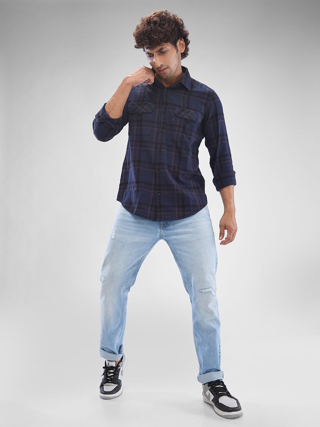 SPYKAR Men Slim Fit Tartan Checked Casual Shirt
