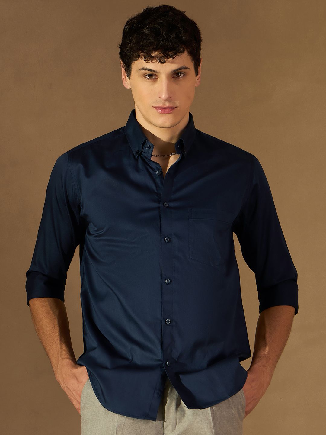DENNISON Men Navy Blue Comfort Regular Fit Solid Formal Shirt
