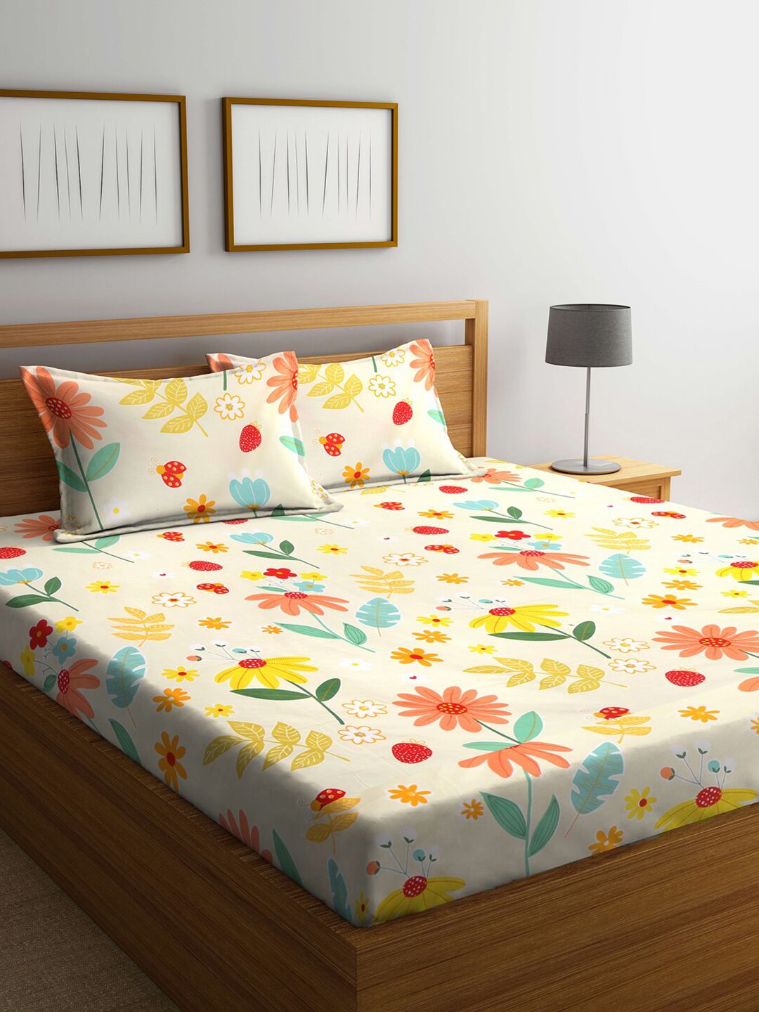 KLOTTHE Yellow & Red Floral 300 TC King Bedsheet with 2 Pillow Covers