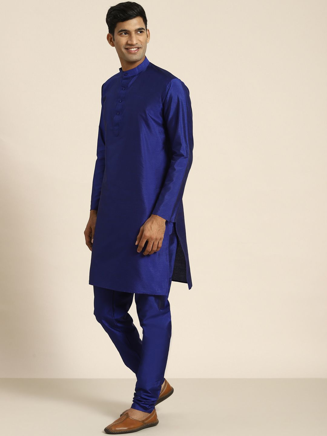 SOJANYA Men Navy Blue Kurta with Churidar