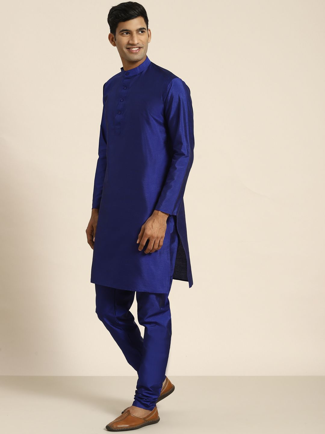SOJANYA Men Navy Blue Kurta with Churidar