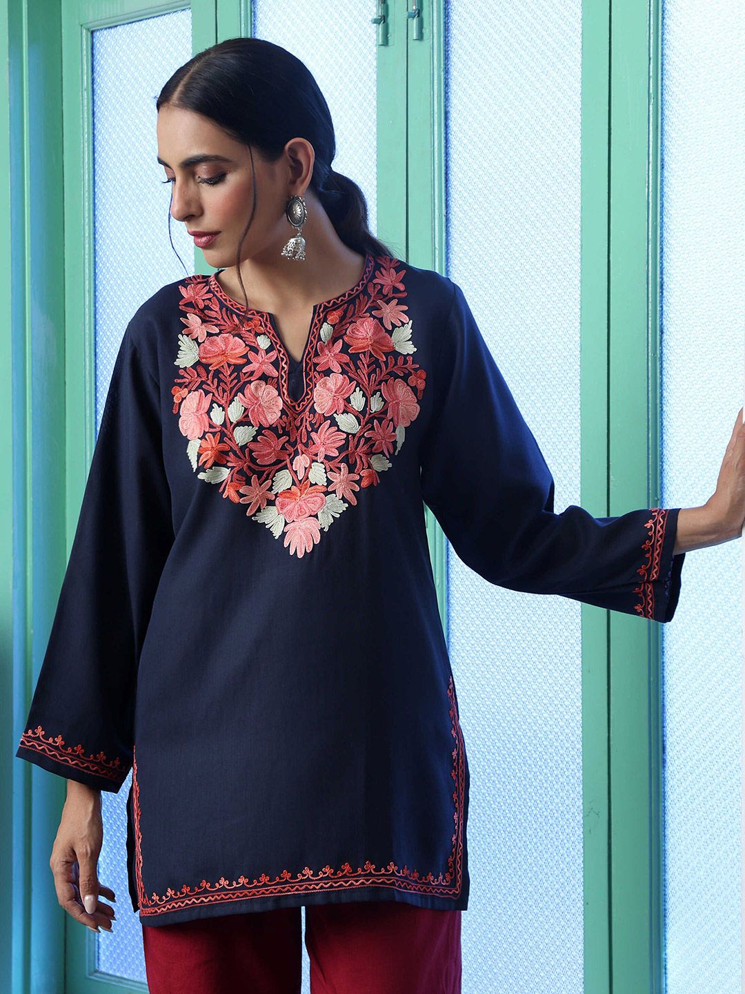 House of Chikankari Women Navy Blue Cotton Aari Embroidered Kurta
