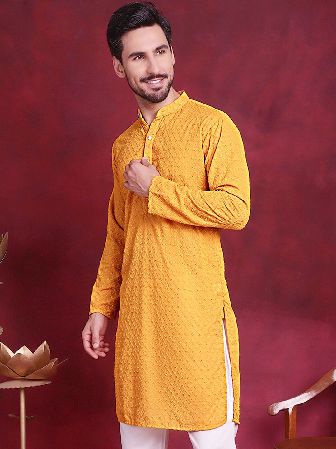 Jompers Geometric Chikankari Embroidered Kurta