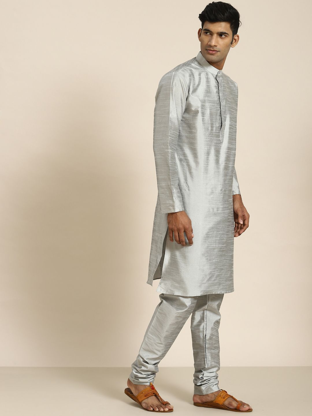 SOJANYA Men Grey Kurta with Churidar