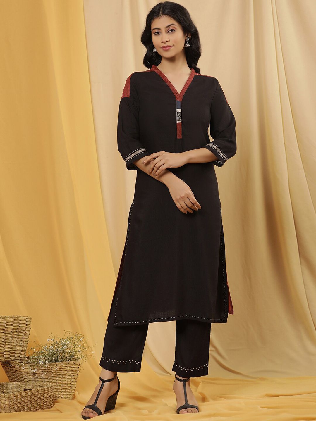 W Patchwork & Printed V-Neck Striaght Kurta with Trouser