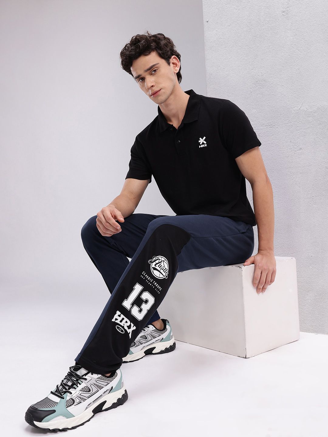 HRX by Hrithik Roshan Men Colourblocked Lifestyle Joggers