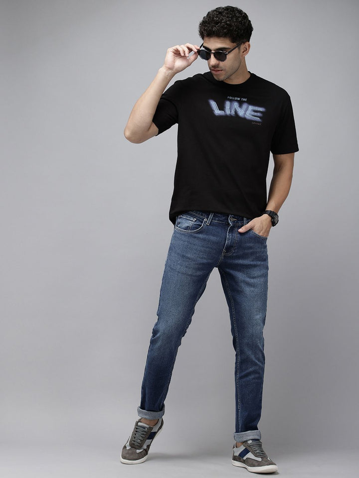 Spykar Men Slim sesuai dengan jeans yang boleh diperbaharui dengan cahaya rendah