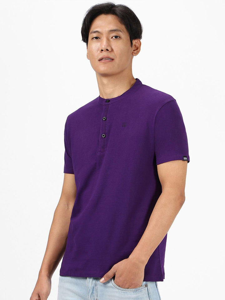 Urbano Fashion Men Purple Solid Slim Fit Mandarin Collar Pure Cotton T-shirt