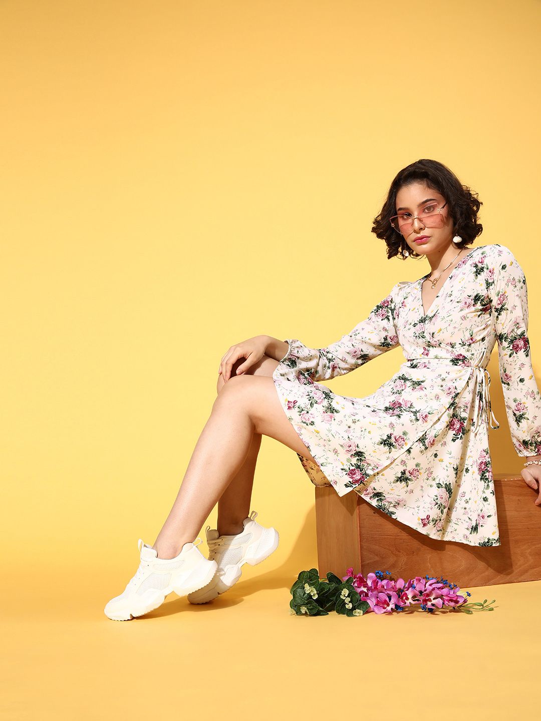 Berrylush Beige Floral Crepe Dress