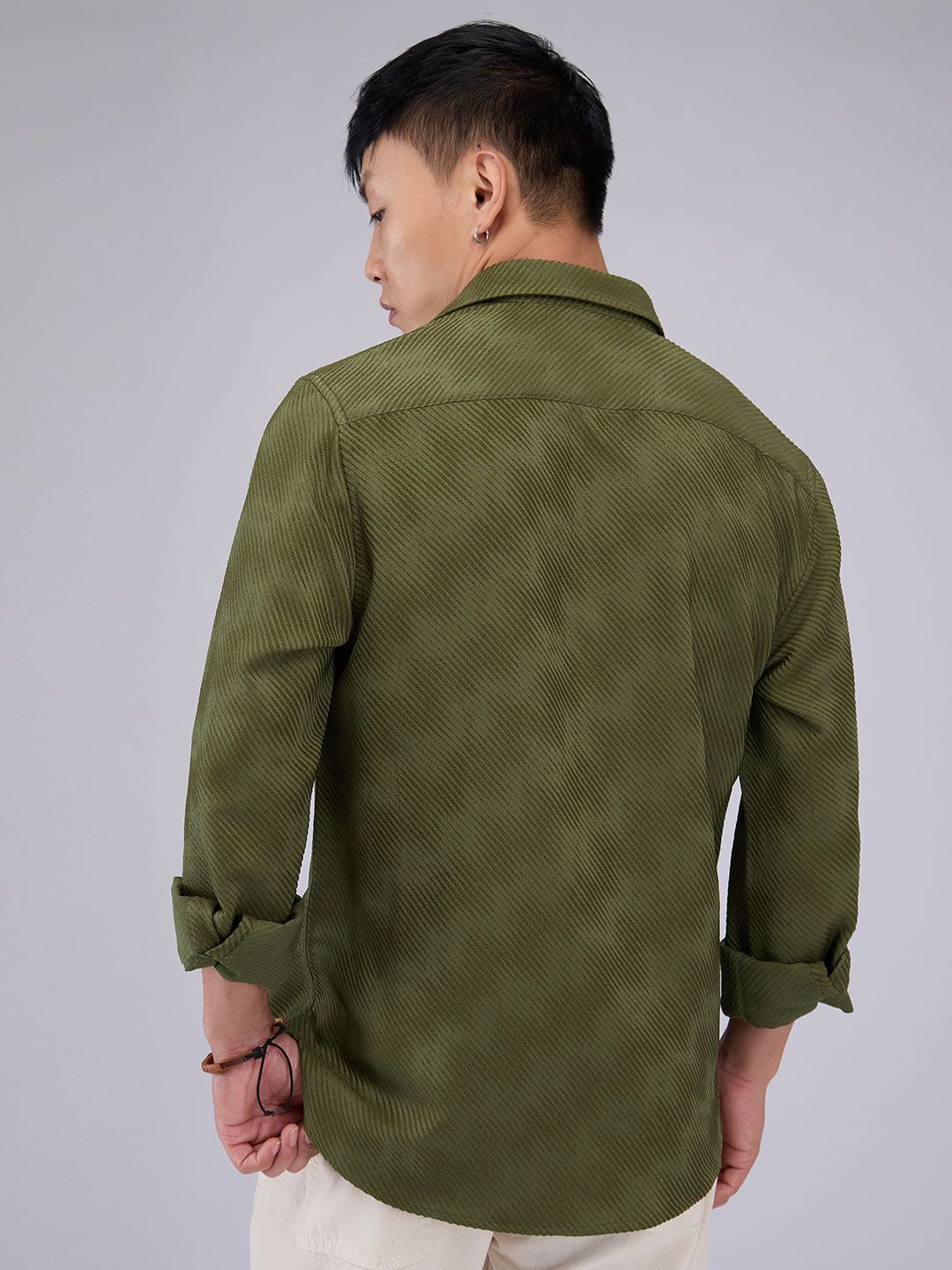 VASTRADO Men Classic Cutaway Collar Textured Slim Fit Casual Shirt