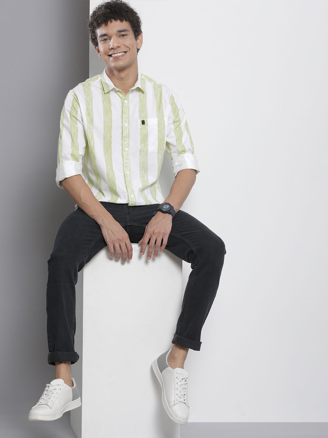 The Indian Garage Co Men White & Green Striped Pure Cotton Casual Shirt