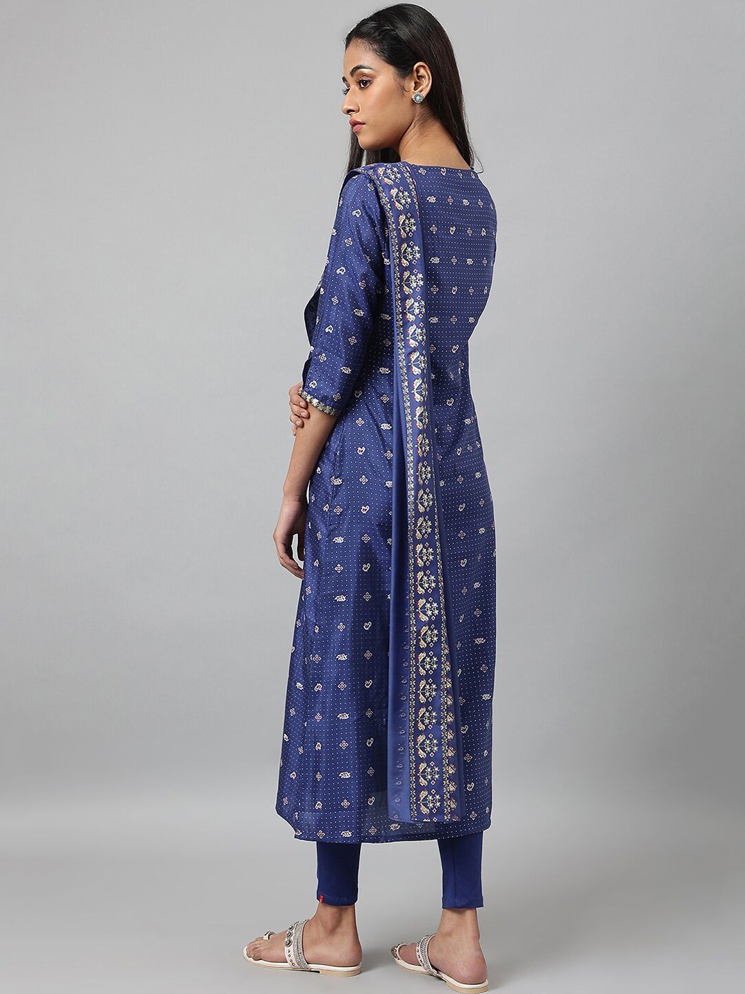 W Women Festive Floral Print Shantung Kurta With Tight