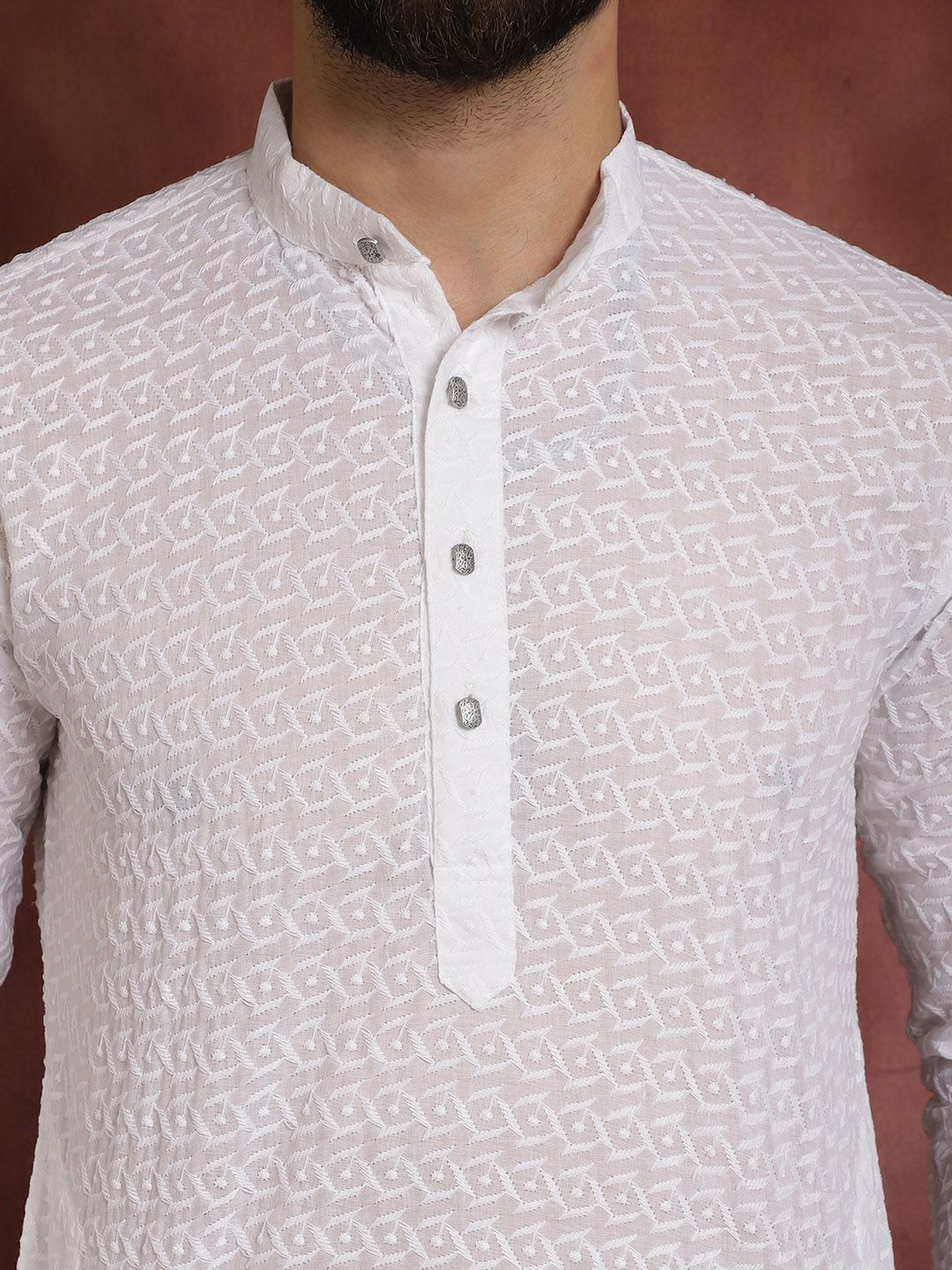 SOJANYA Men White Floral Floral Chikankari Cotton Straight Kurta