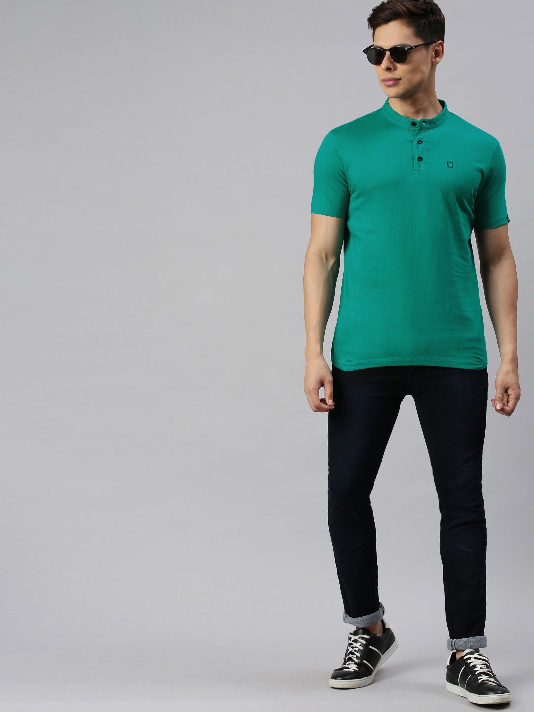 Urbano Fashion Men Teal Green Slim Fit Solid Mandarin Collar Pure Cotton T-shirt