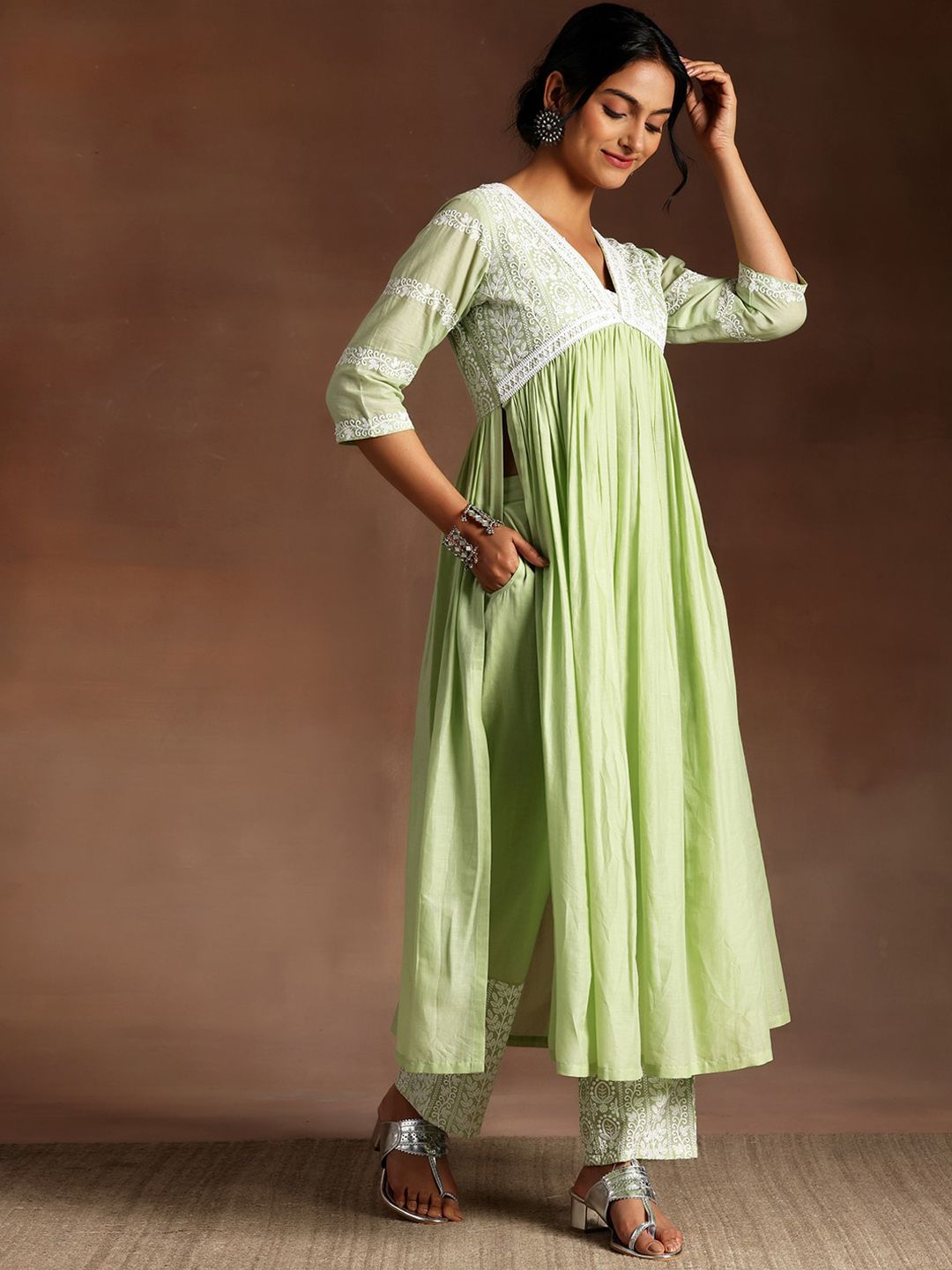 Motif Etnik Libas Tinggi Benang Celah Tinggi Kurta Kapas Murni Dengan Palazzos & Dupatta