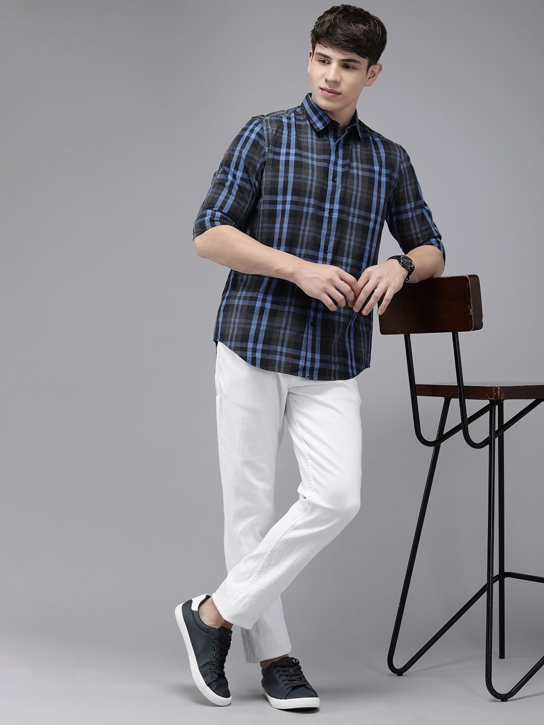 THE BEAR HOUSE Men Slim Fit Tartan Checked Casual Shirt