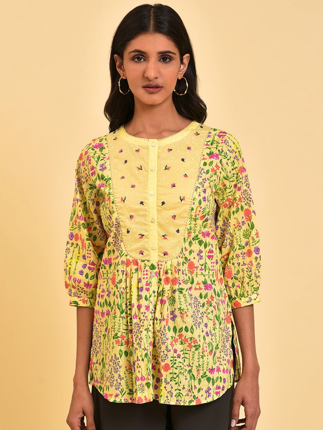 W Floral Printed Round Neck Cuffed Sleeves Cotton Regular Top