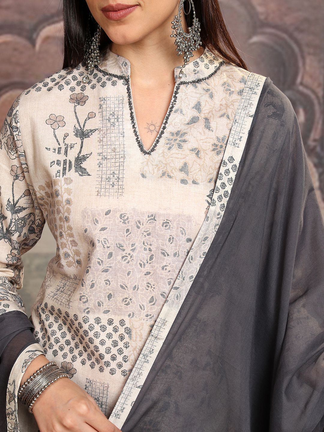 Vishudh Women Floral Printed Regular Mirror Work Pure Cotton Kurta Set