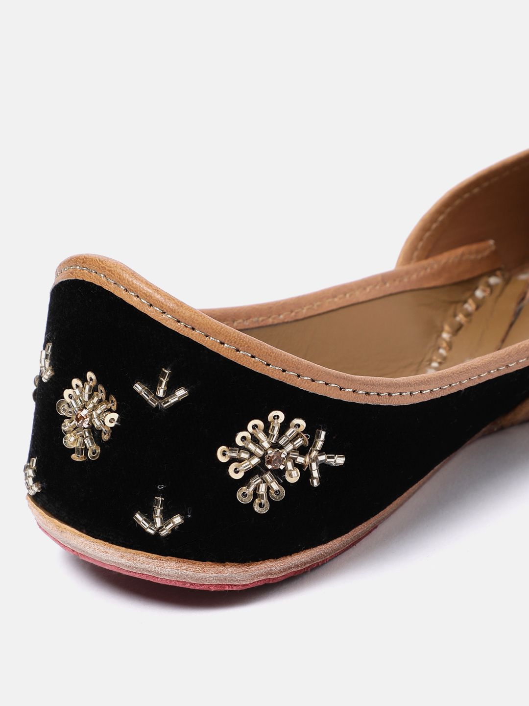 House of Pataudi Leather Embellished Ethnic Mojaris