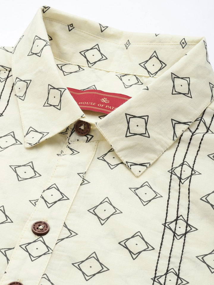 House of Pataudi Men Geometric Printed Jashn Pure Cotton Kurta with Trousers & Jacket