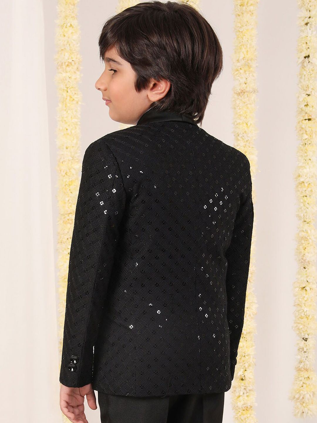 VASTRAMAY Boys Self Design Slim-Fit Single-Breasted Blazer