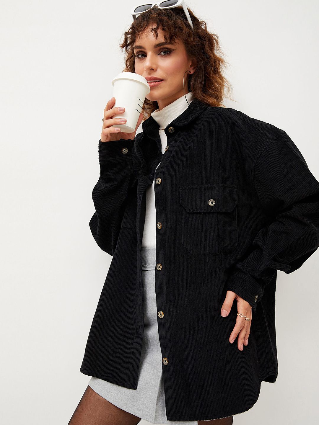 SASSAFRAS Oversized Self Designed Cutaway Collar Corduroy Casual Shirt