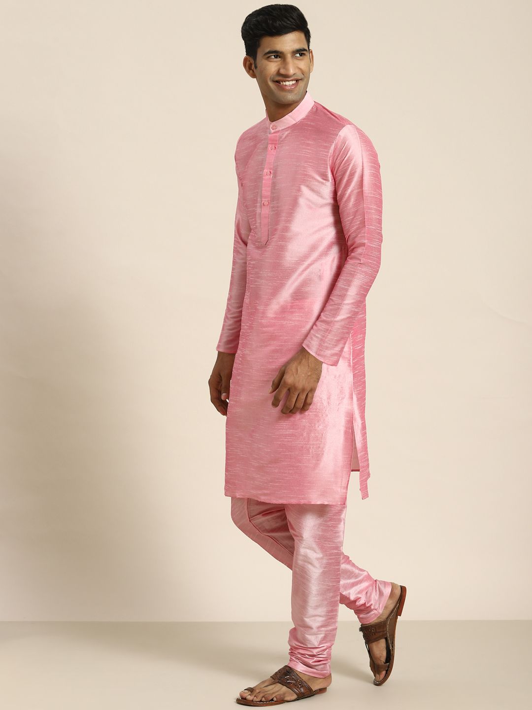 SOJANYA Men Pink Kurta with Churidar