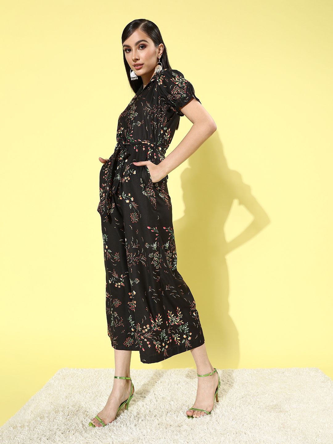 DressBerry Women Stylish Black Printed Romantic Florals Jumpsuit