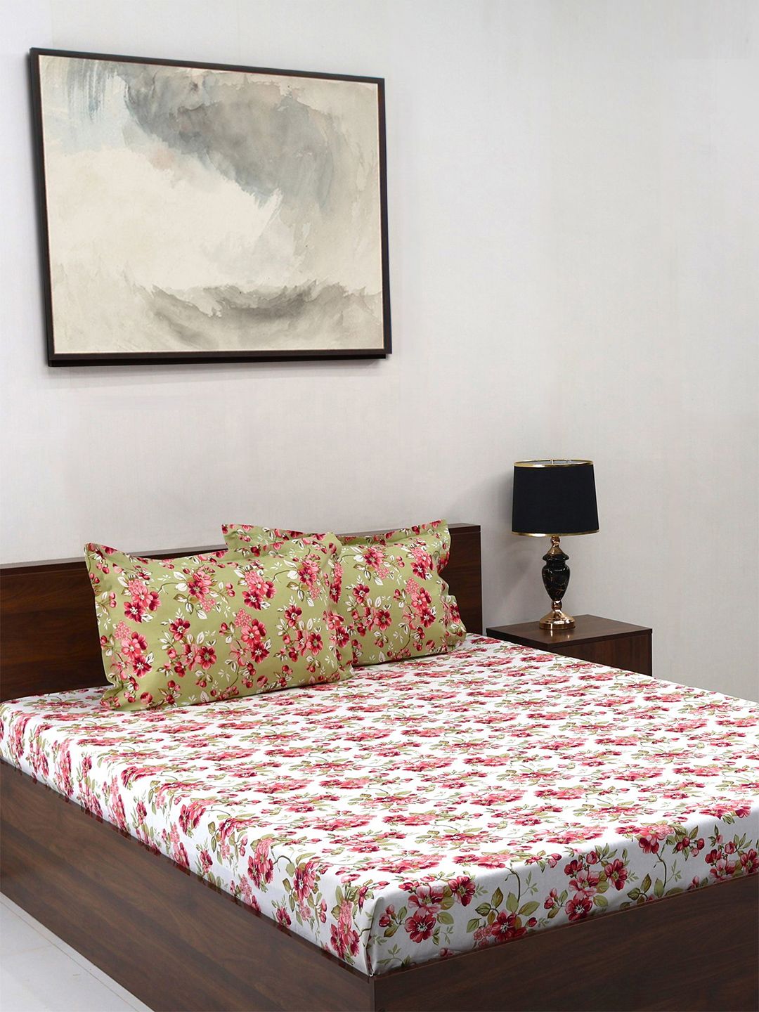 BOMBAY DYEING Blumen Red Floral 104 TC Cotton Queen Bedsheet Set-2.24 m X 2.54 m