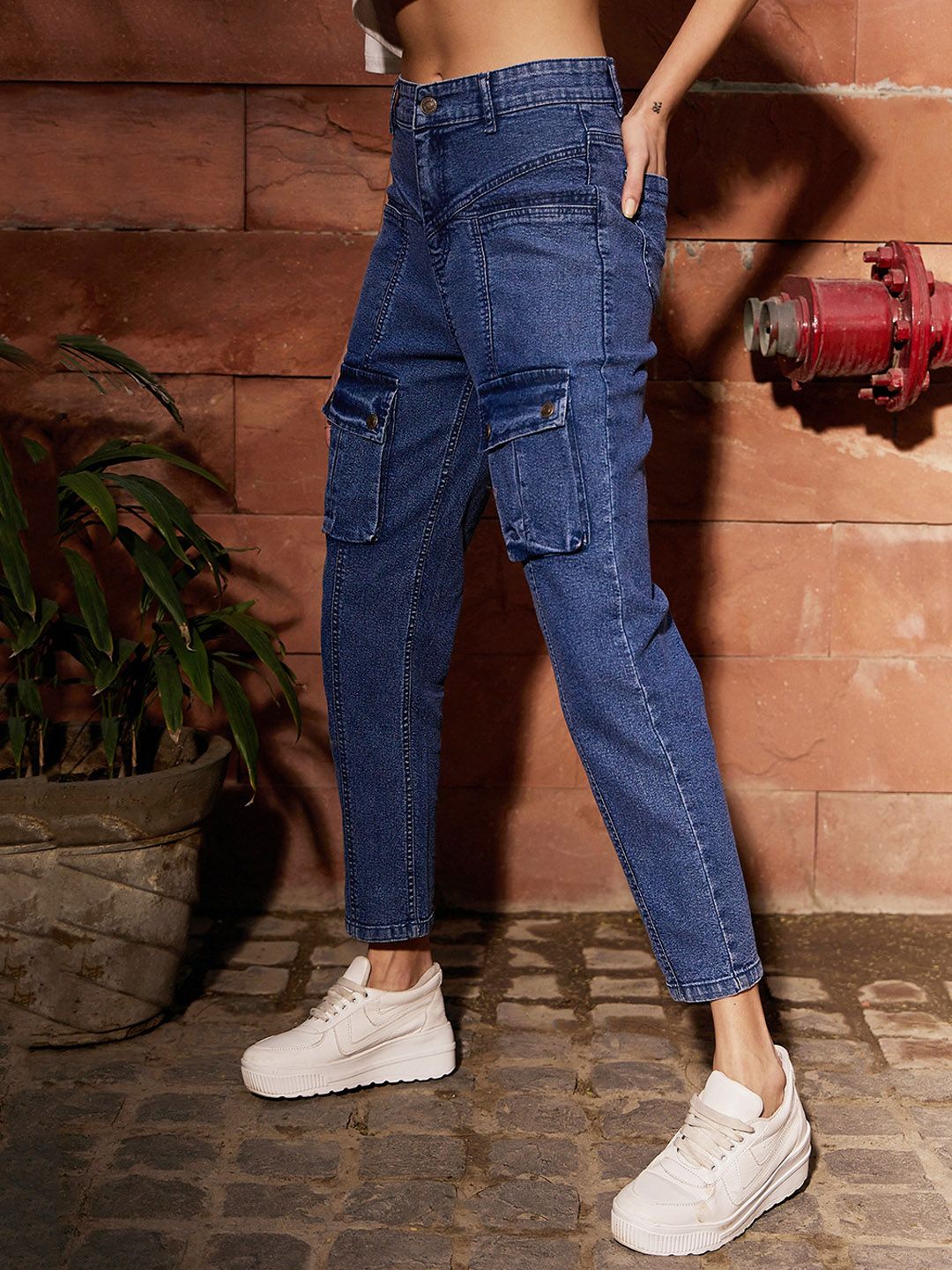 SASSAFRAS Women Stretchable Mid-Rise Jeans