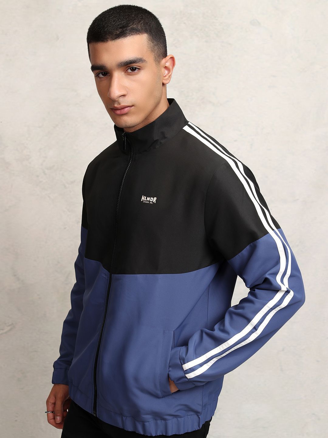 HIGHLANDER Men Colourblocked Crop Bomber with Embroidered Jacket