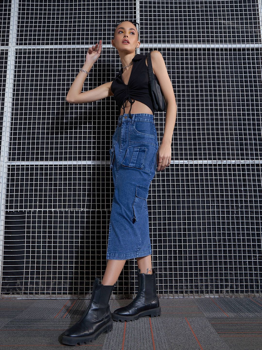 SASSAFRAS Black Lace-Up Shirt Style Crop Top