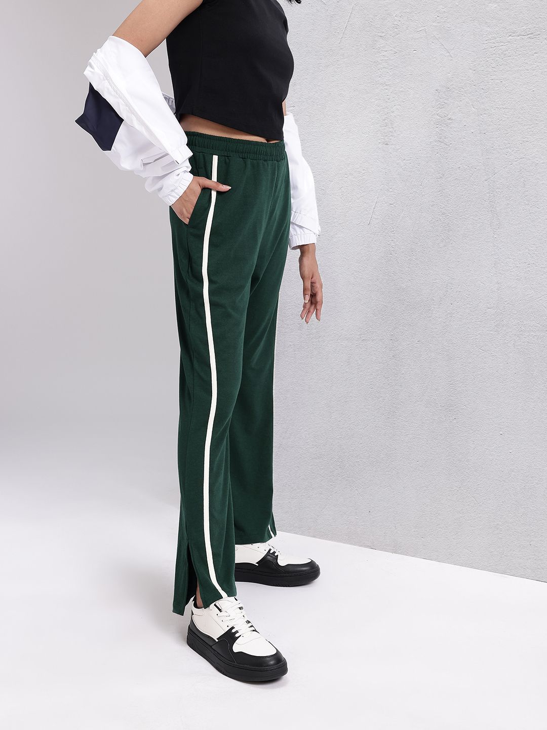 HRX by Hrithik Roshan Women Lifestyle Side Stripes Track Pants