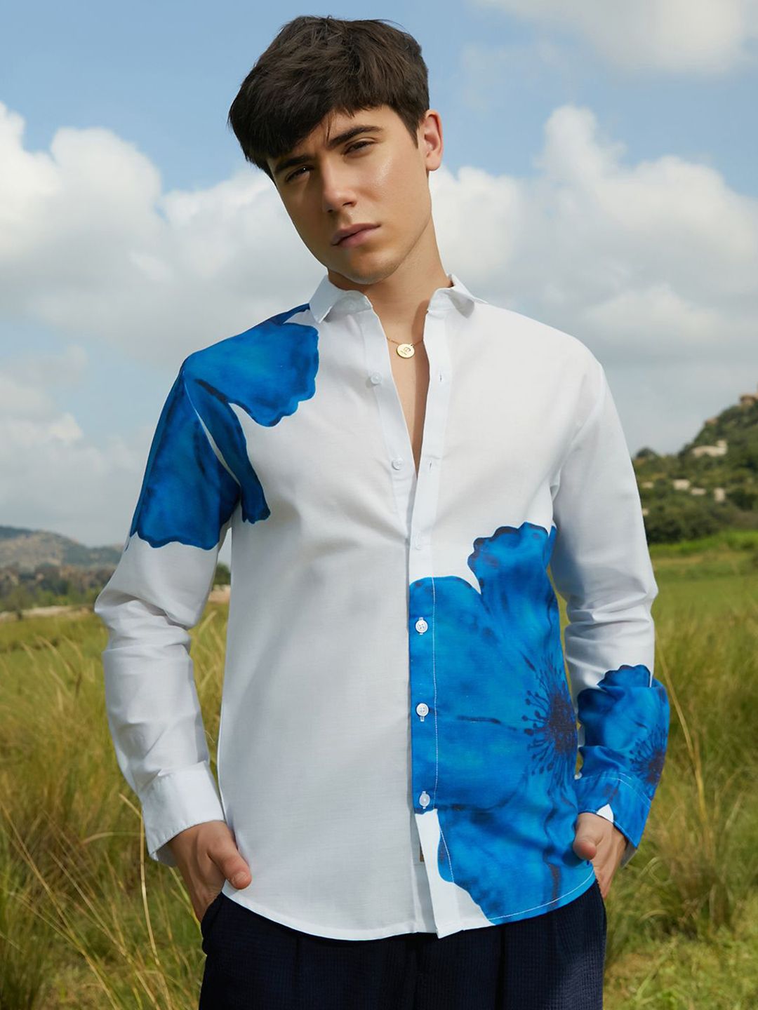 Campus Sutra Men Relaxed Fit Spread Collar Floral Printed Cotton Casual Shirt