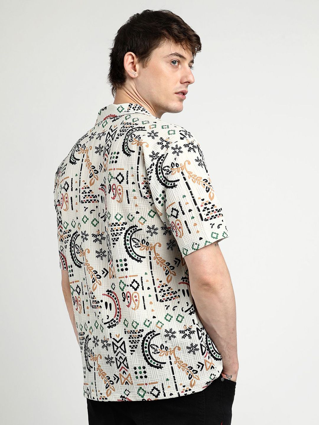 Campus Sutra Men Comfort Oversized Cuban Collar Printed Bohemian Casual Shirt