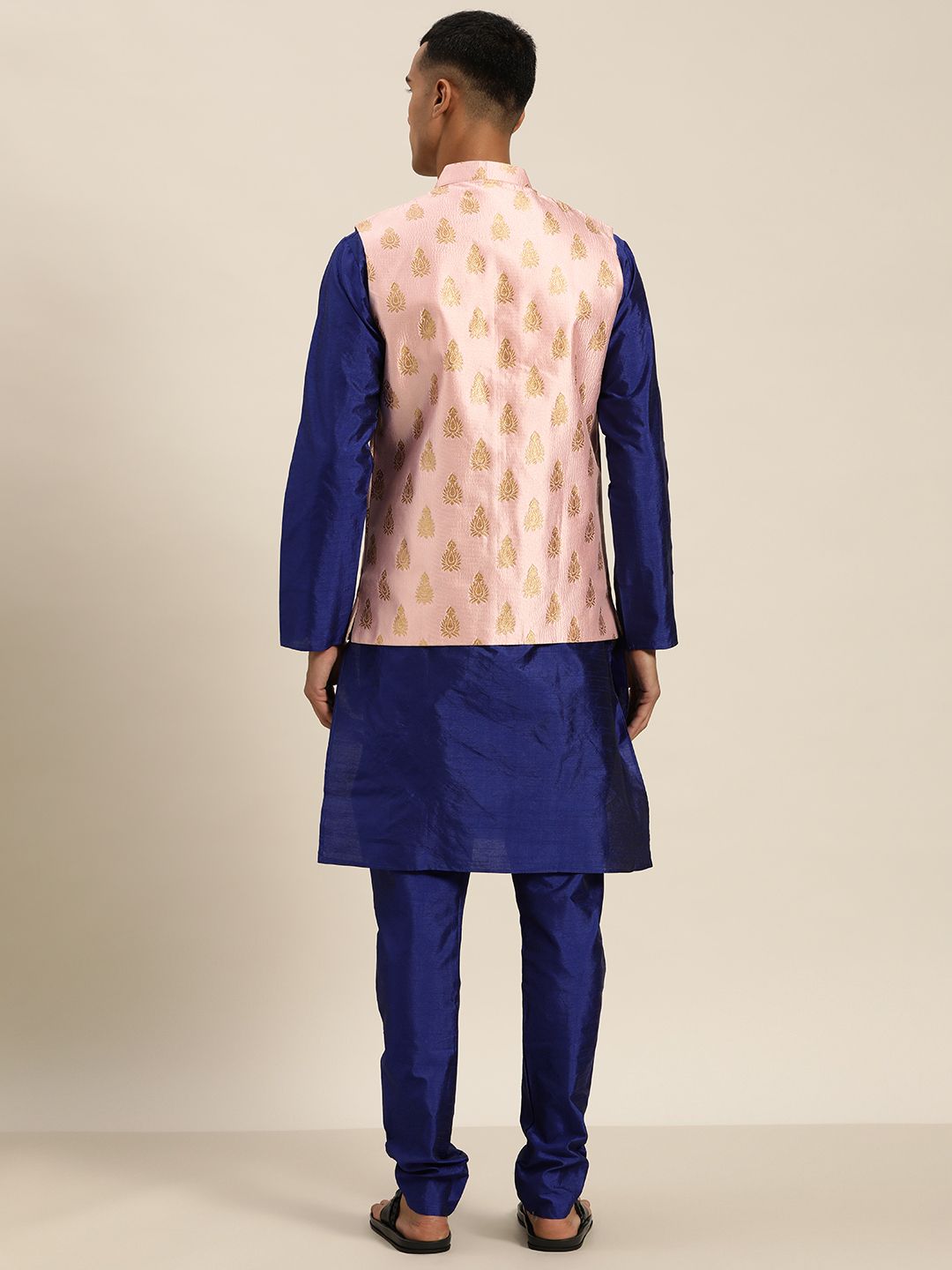 SOJANYA Kurta Motif Etnik Biru Lelaki dengan Churidar