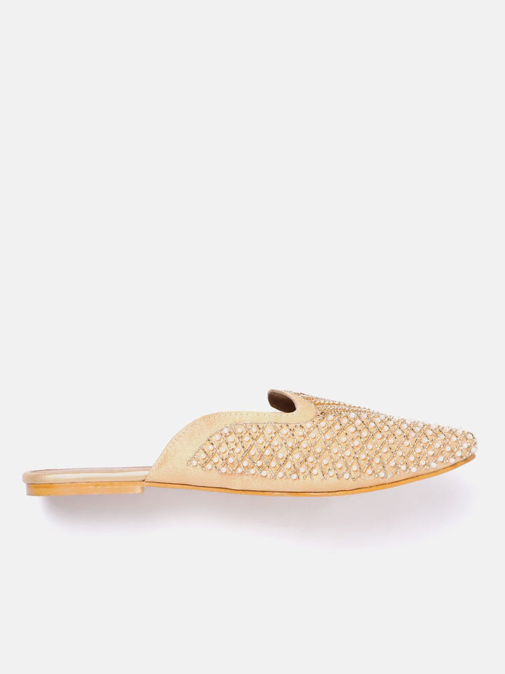 House of Pataudi Embellished Ethnic Mules